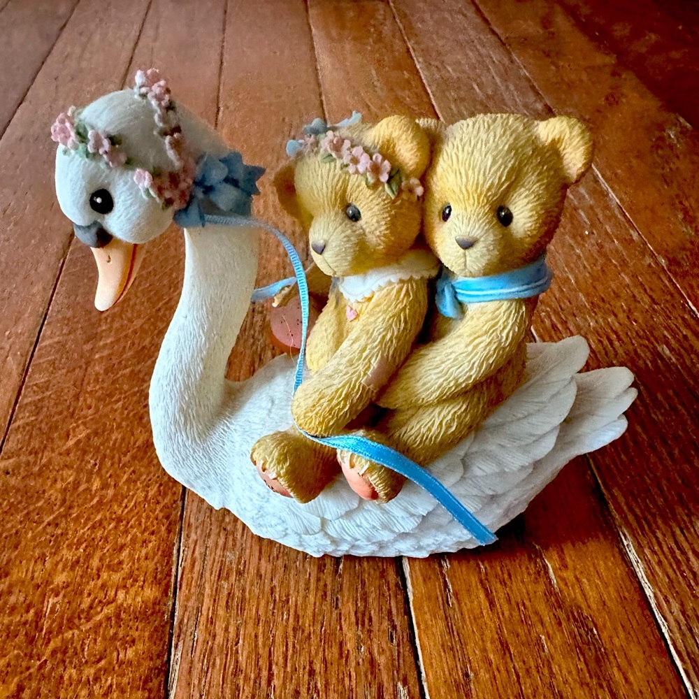 CHERISHED TEDDIES " MATT & VICKIE “Love is the Best Thing Two Can Share”